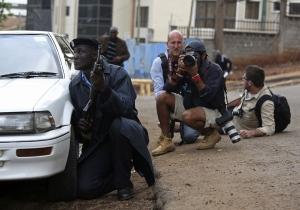 Kenya searches mall, attackers' identities probed