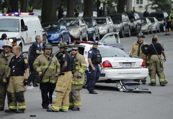 Driver shot dead in car chase at US Capitol