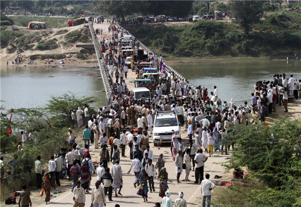 90 killed in stampede in central India