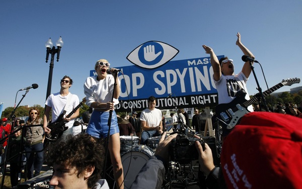 Demonstrators protest against govt surveillance in US