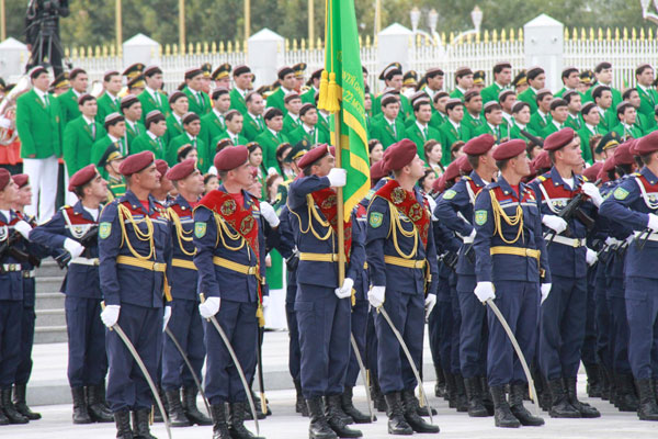 Turkmenistan marks independence with parade