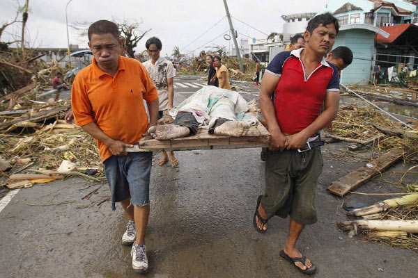 Typhoon kills at least 1,200 in Philippines, says Red Cross