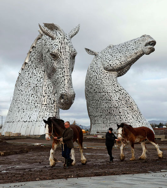 Work completed on equine sculpture in Scotland