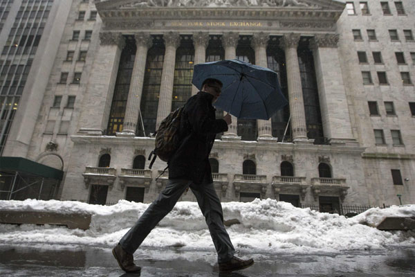 Snow storms threaten to chill US economy