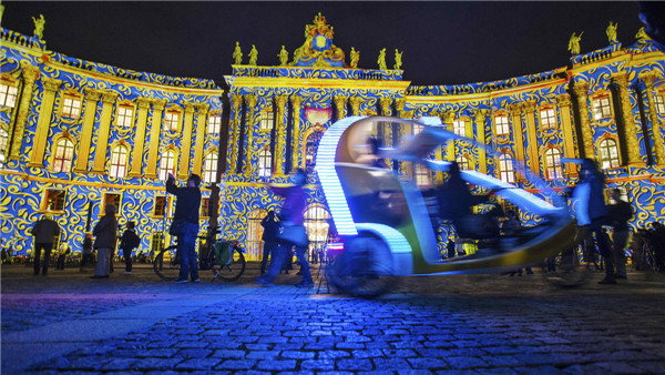 'Festival of Light' show kicks off in Berlin