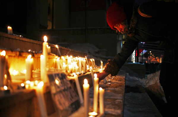 Tributes to Paris shooting victims