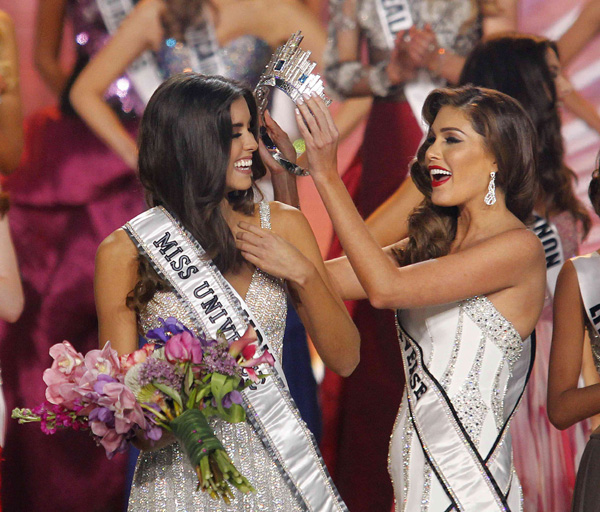 Miss Colombia is crowned Miss Universe for 2015