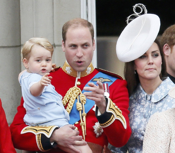 Prince George makes first appearance on palace balcony