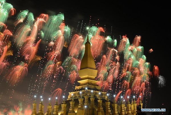 Fireworks displayed as Laos mark 40th Anniv. of founding