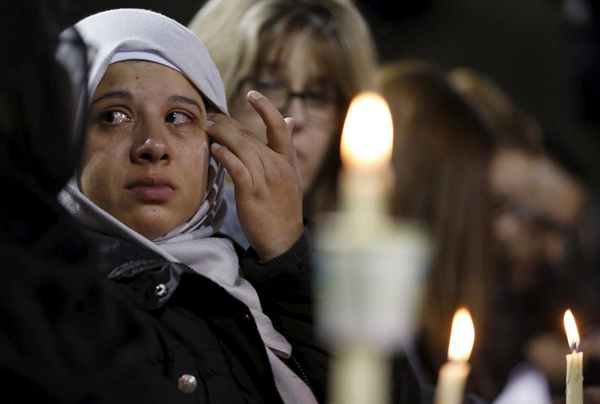 Candlelight vigil reflects San Bernardino tragedy
