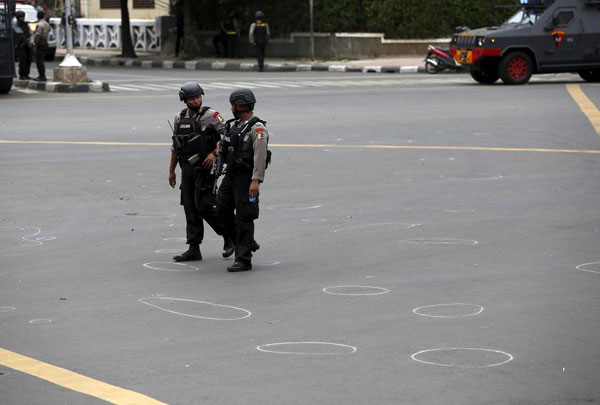 IS claims Jakarta attack, targets Indonesia for first time