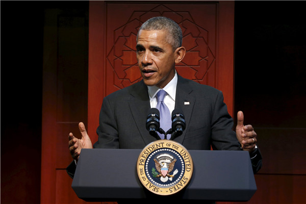 Obama slams anti-Muslim rhetoric during first visit to US mosque