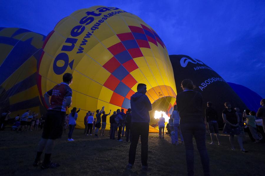 Canberra's Balloon Spectacular festival kicks off