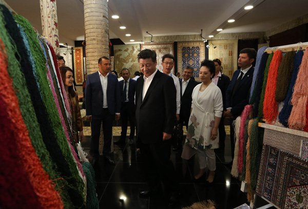 Xi tours 'living fossil of Silk Road' Bukhara in Uzbekistan