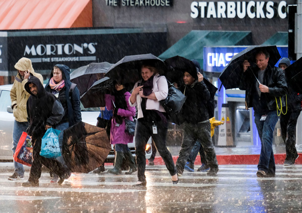 Southern California hit by strong storm leaving 5 dead