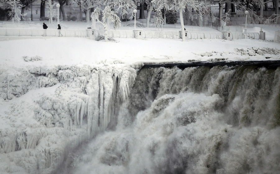 Icy beauty at Niagara Falls
