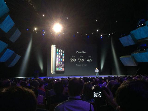 Apple unveils new phones, watch